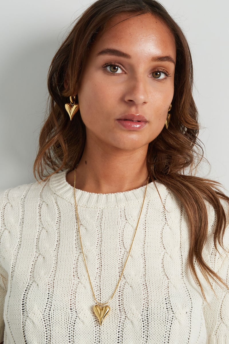 orecchini con pendenti a cuore grandi